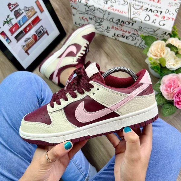 Nike SB dunk et air force 1 disponible
pointure : 36/40